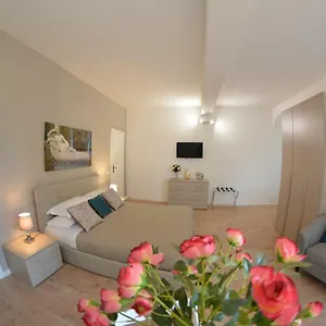  Holiday home Petit Bijou De Vatican-trastevere